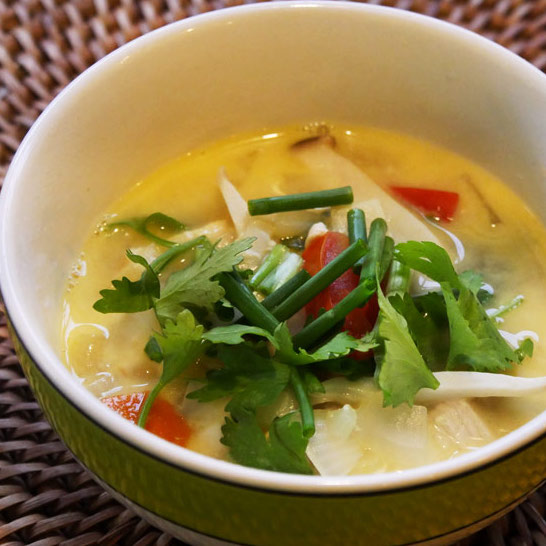 Poulet au curry vert et légumes Thaï